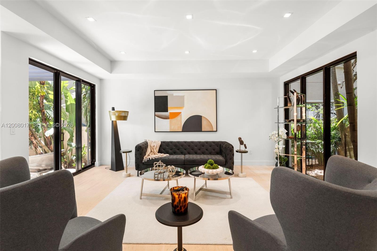 UNIVERSITY PLACE - Residential