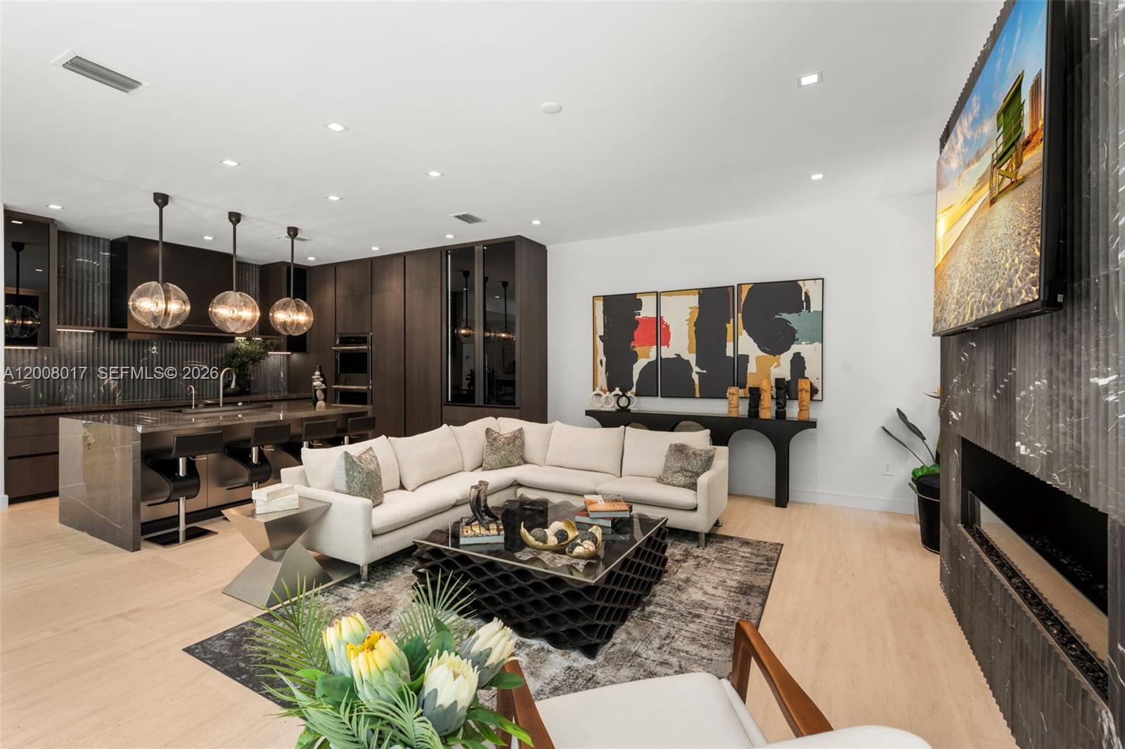 UNIVERSITY PLACE - Residential