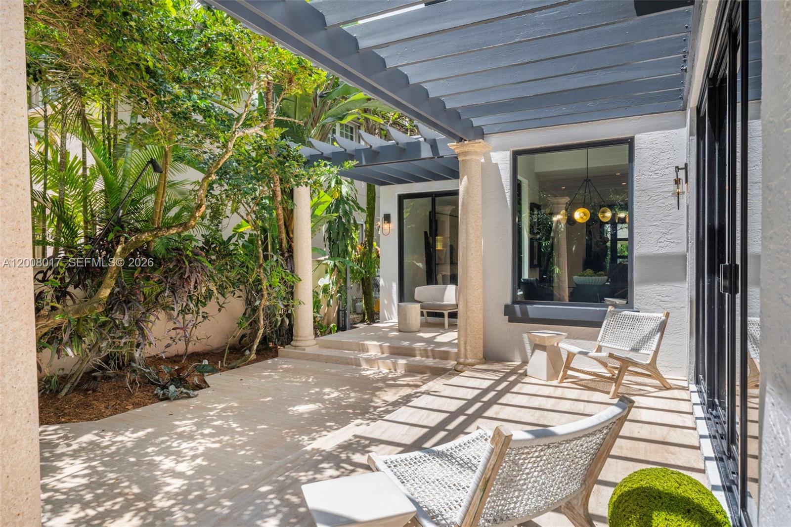 UNIVERSITY PLACE - Residential