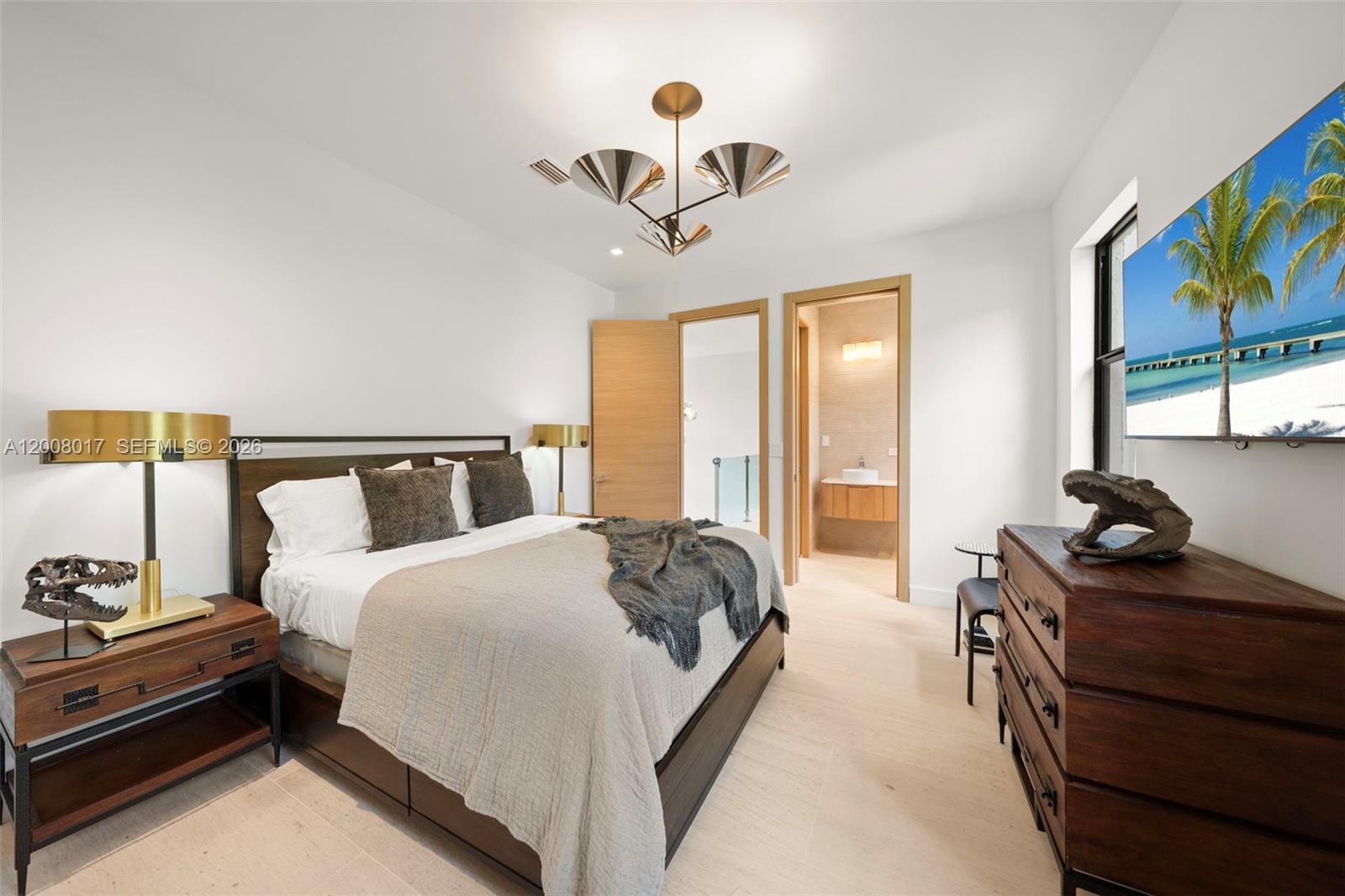 UNIVERSITY PLACE - Residential