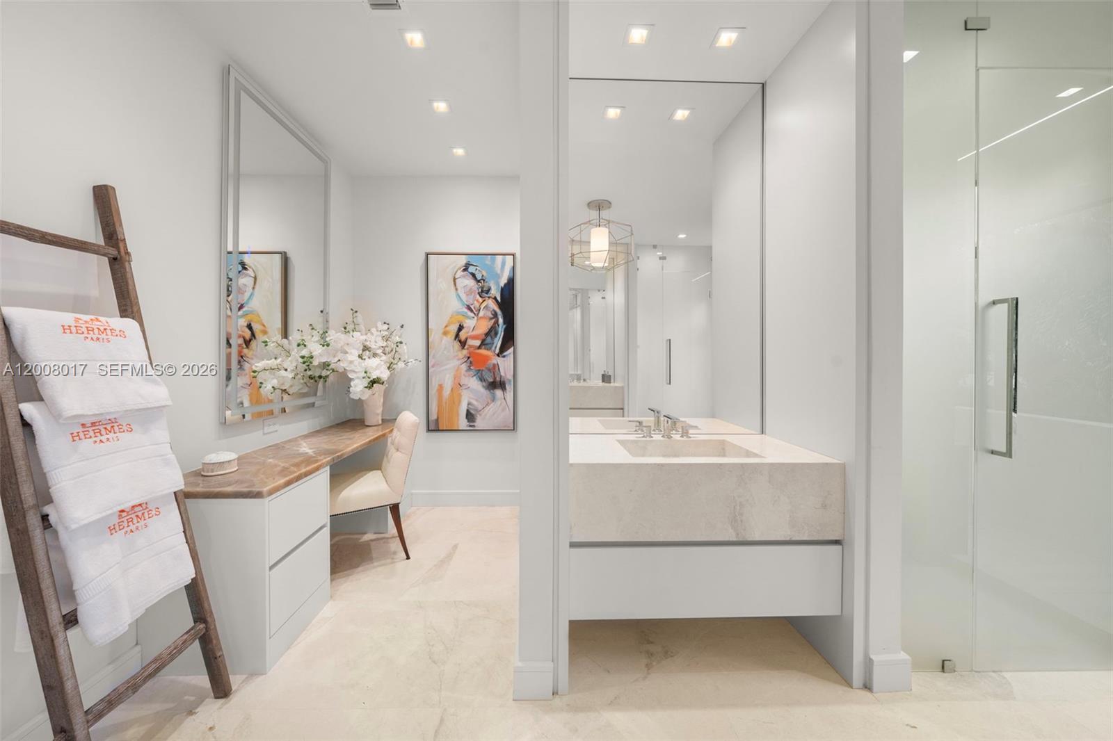 UNIVERSITY PLACE - Residential