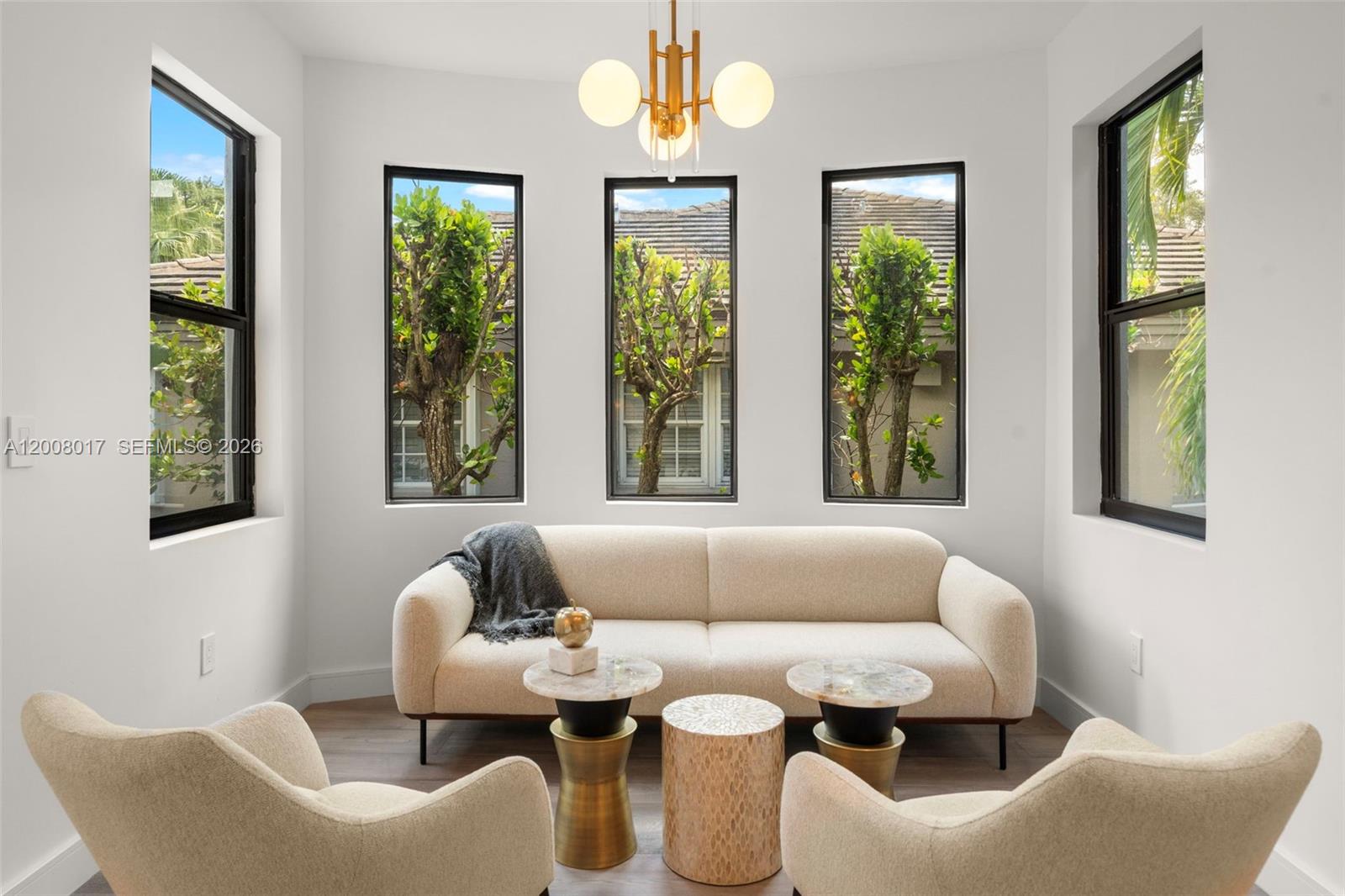 UNIVERSITY PLACE - Residential