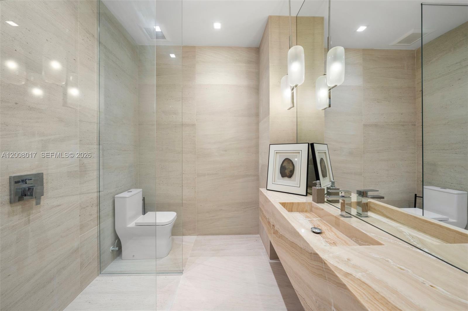 UNIVERSITY PLACE - Residential