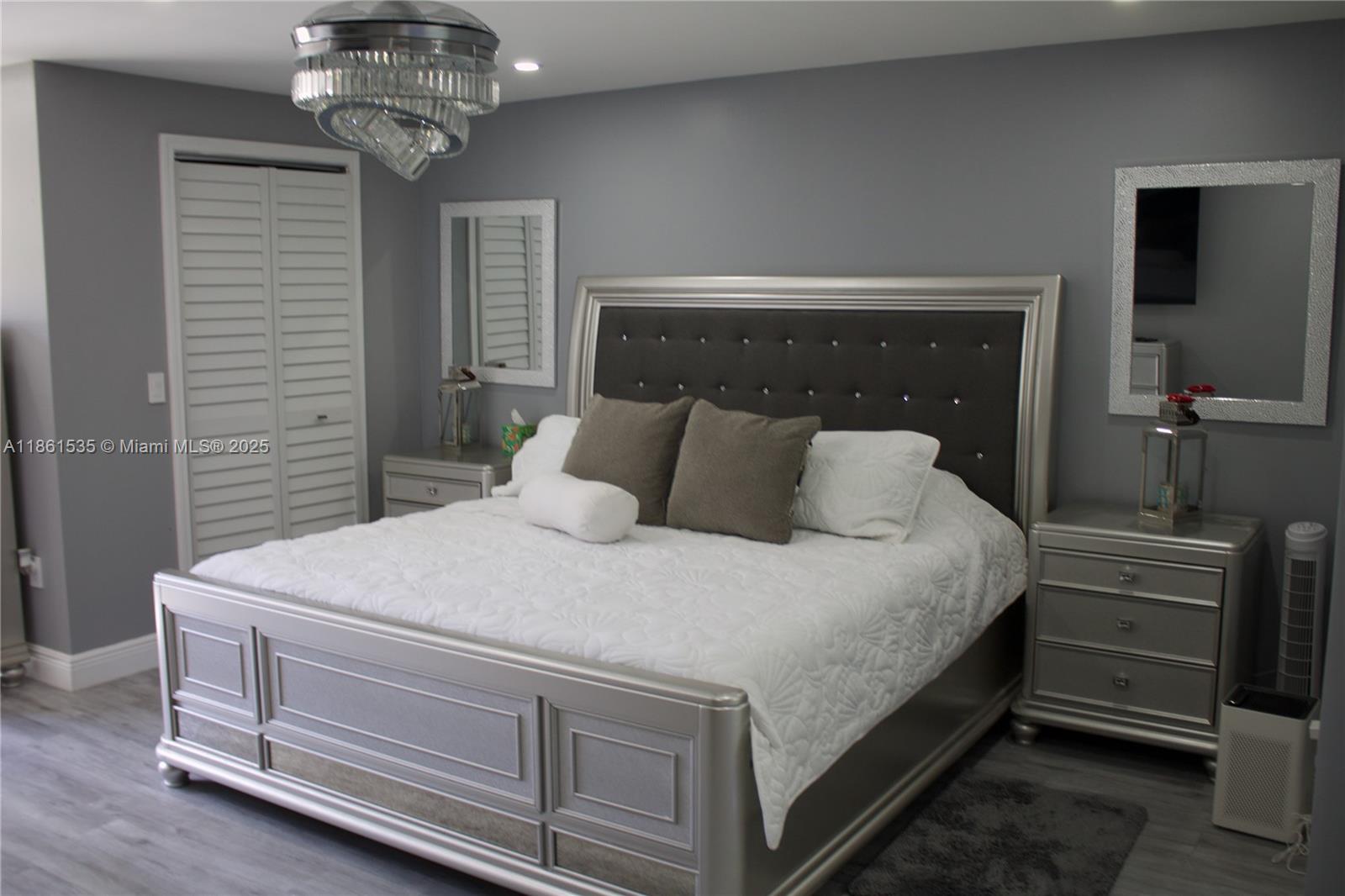 18TH HOLE AT INVERRARY CO - Residential