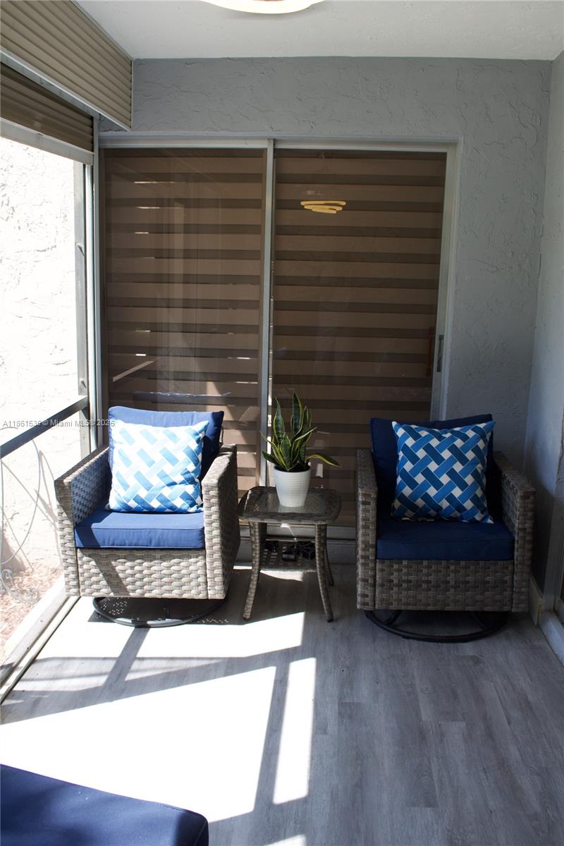 18TH HOLE AT INVERRARY CO - Residential