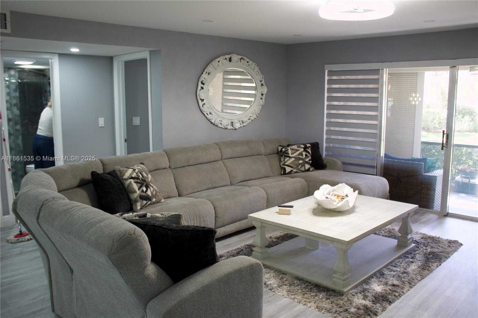 18TH HOLE AT INVERRARY CO - Residential