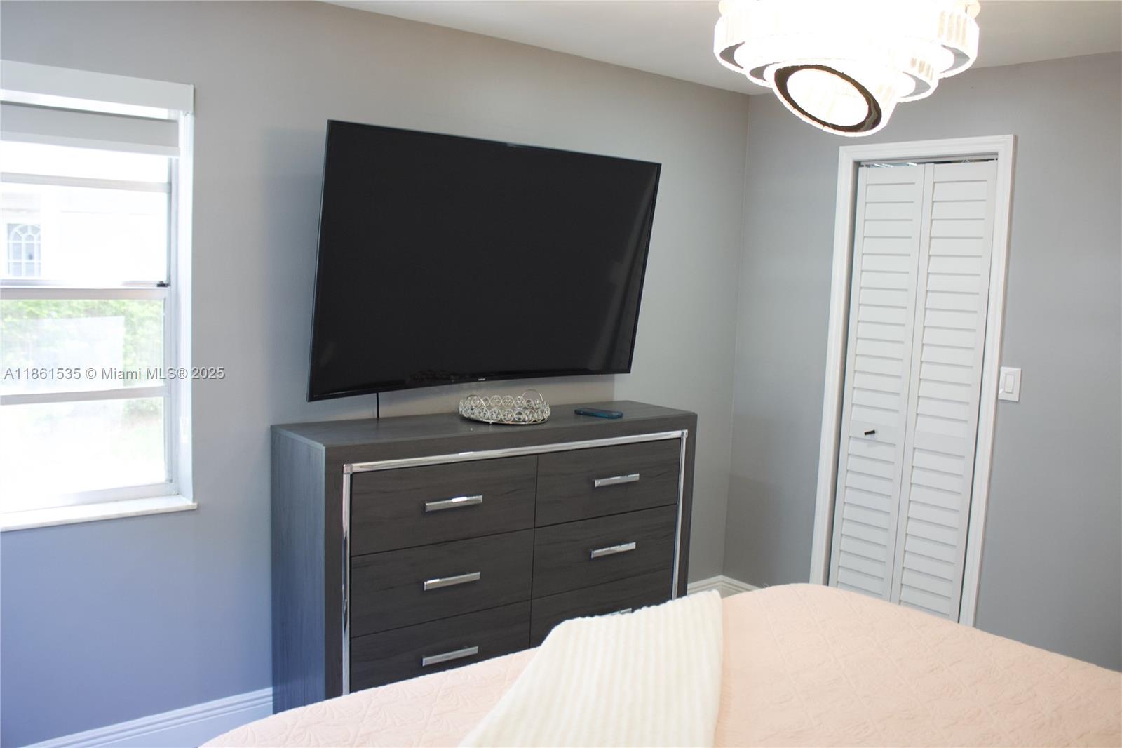 18TH HOLE AT INVERRARY CO - Residential