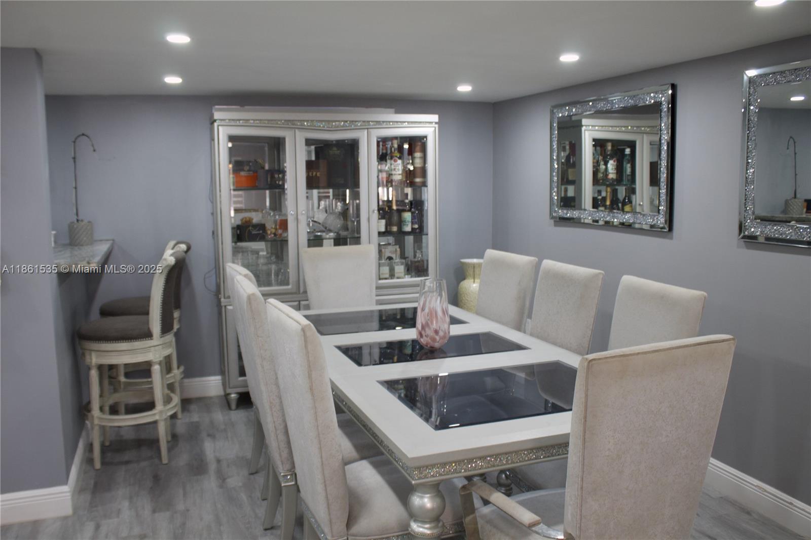 18TH HOLE AT INVERRARY CO - Residential