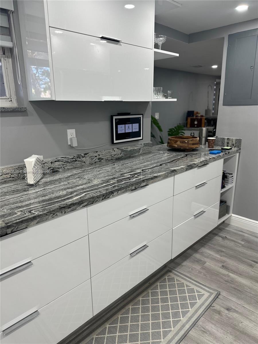 18TH HOLE AT INVERRARY CO - Residential