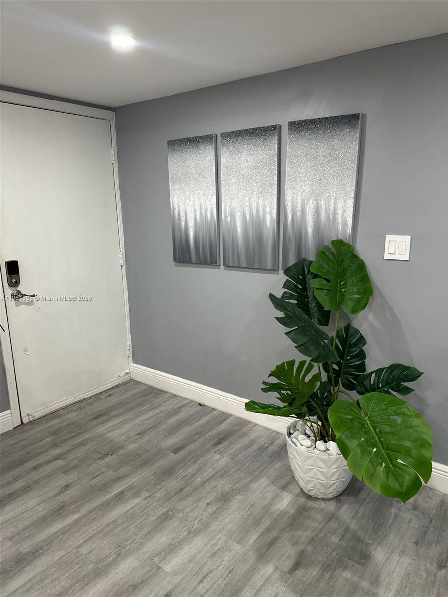 18TH HOLE AT INVERRARY CO - Residential