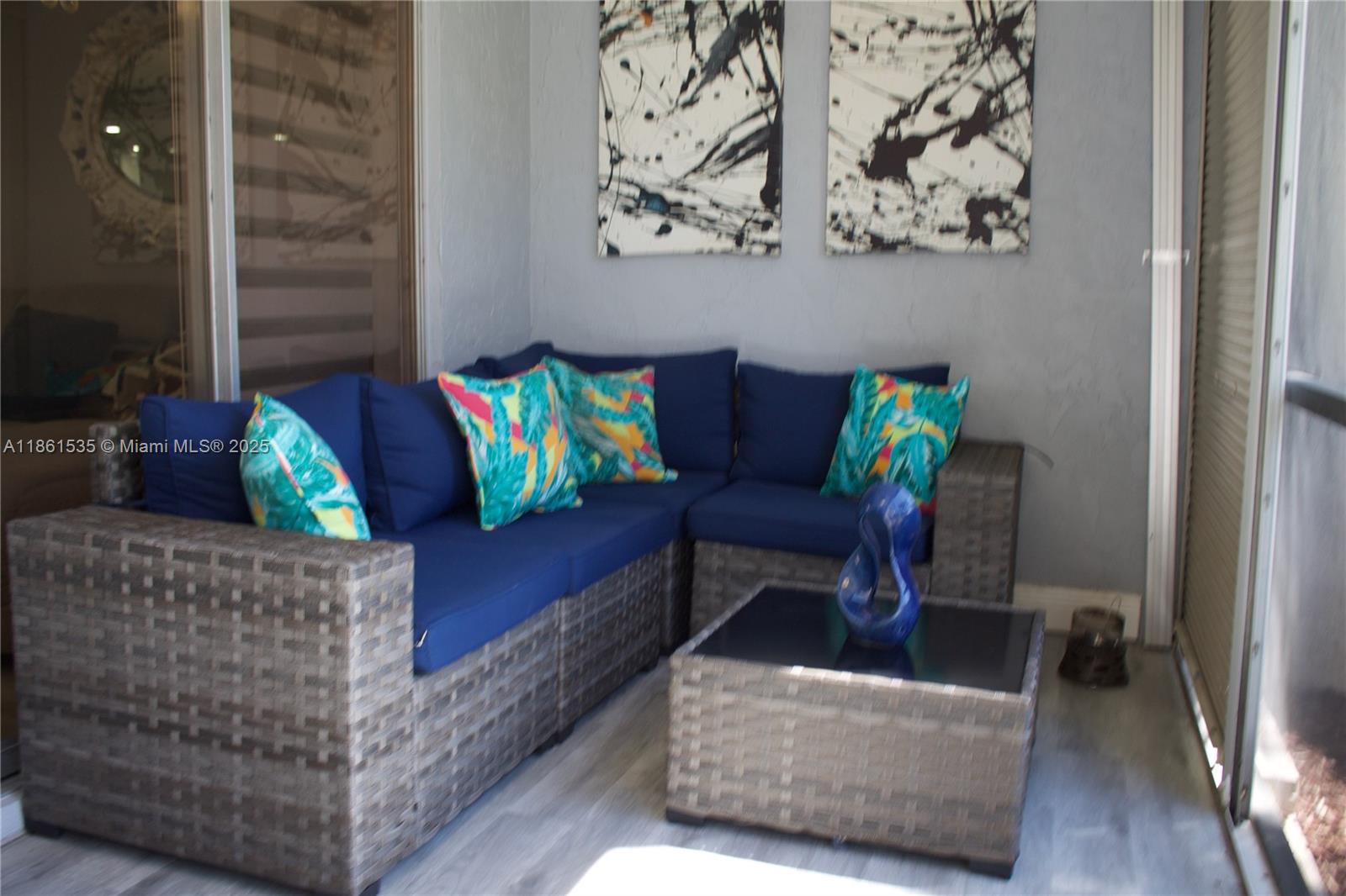 18TH HOLE AT INVERRARY CO - Residential