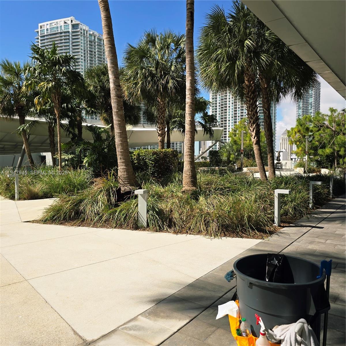 REACH CONDO - Residential