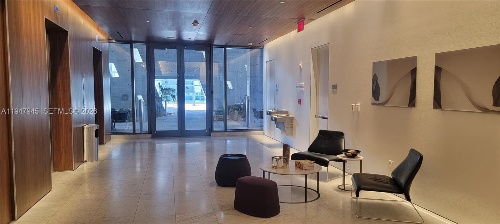 REACH CONDO - Residential