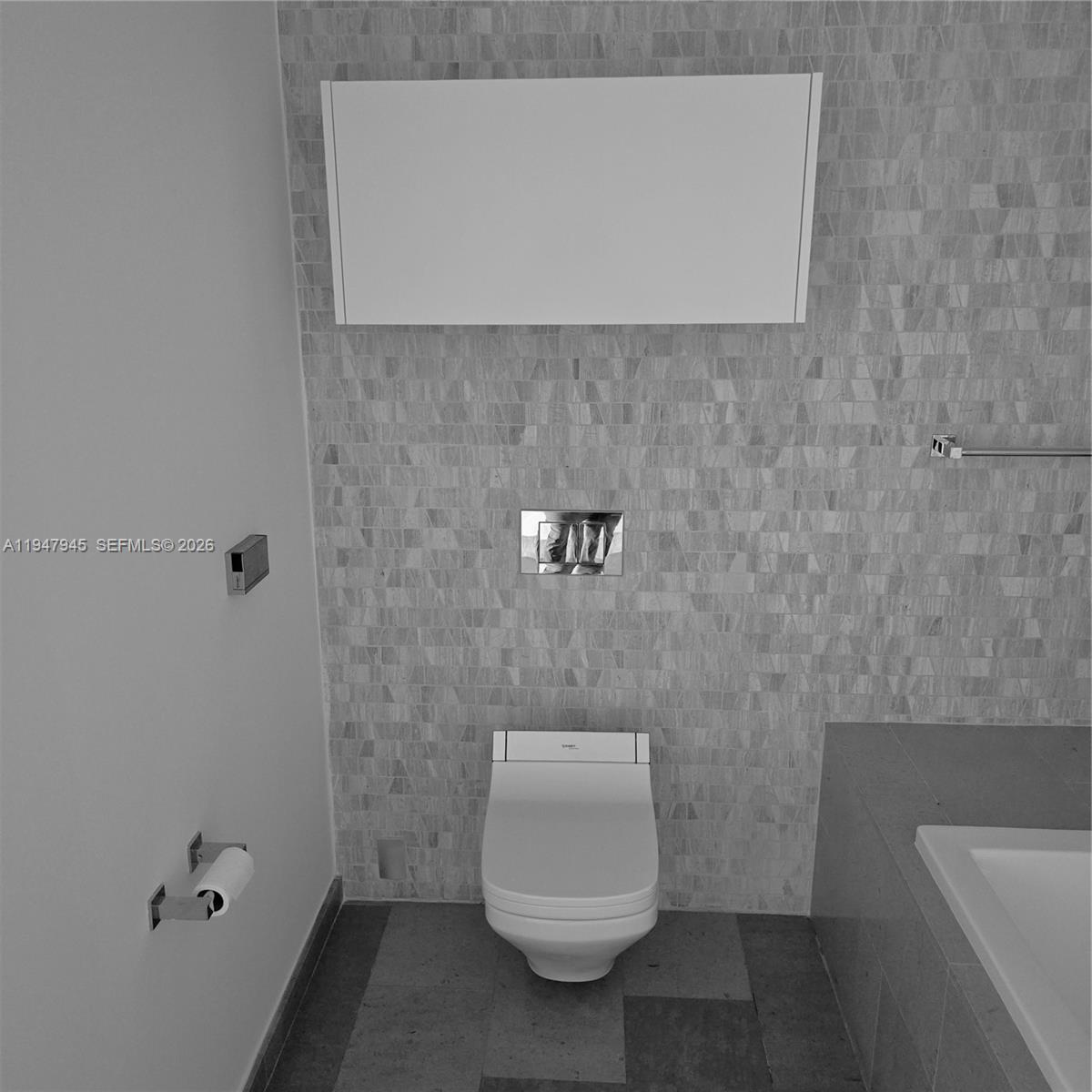 REACH CONDO - Residential