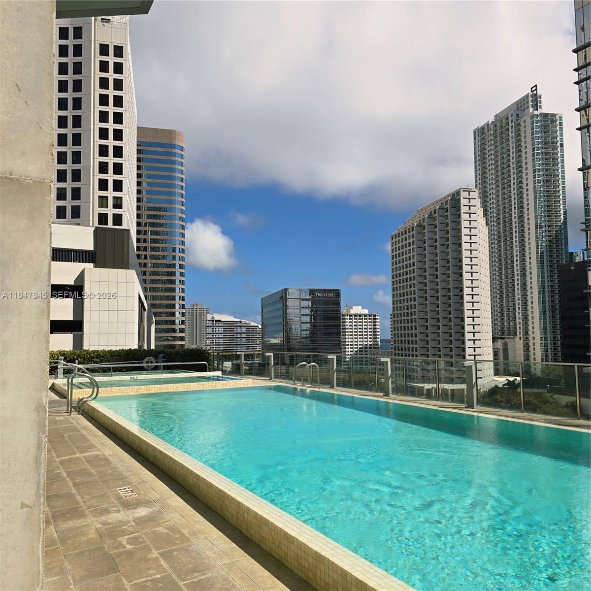 REACH CONDO - Residential