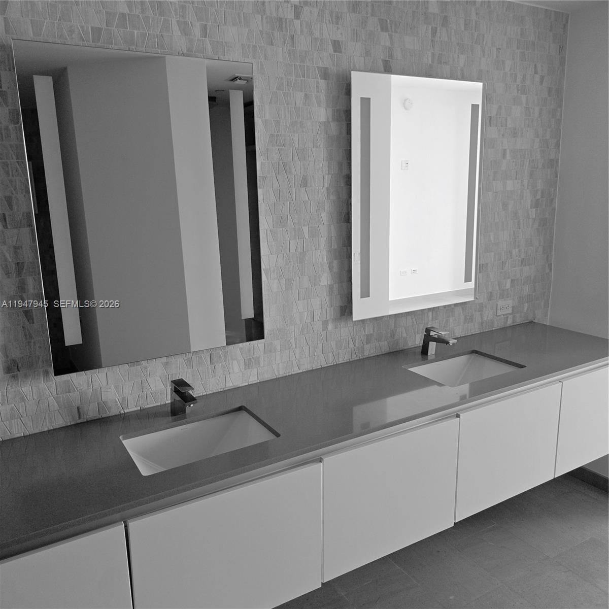 REACH CONDO - Residential