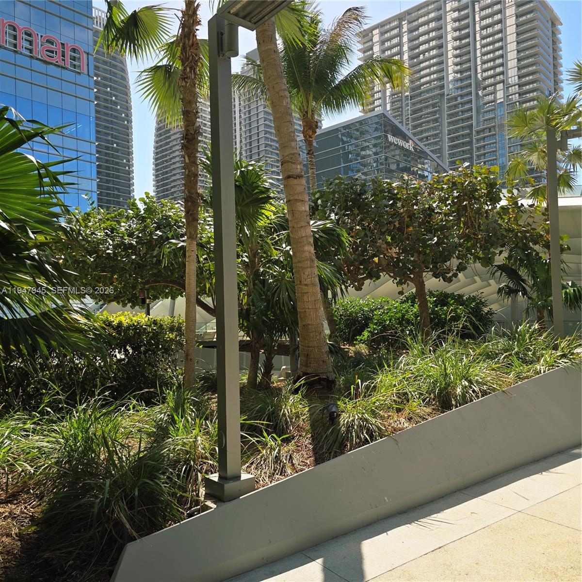 REACH CONDO - Residential