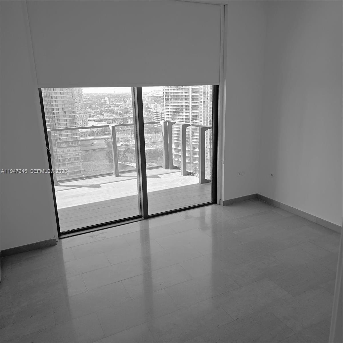 REACH CONDO - Residential