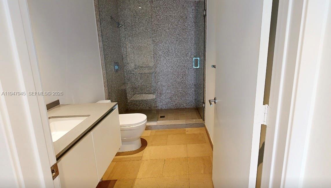 REACH CONDO - Residential