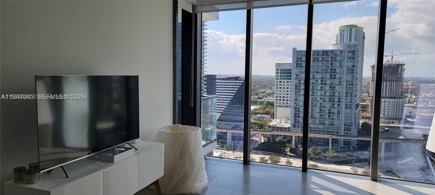Elegant, modern, and beautiful property for sale in Reach at Brickell City Center. Enjoy all the state-of-the-art amenities. Private access to the mall. Complimentary valet to the guests. IMMACULATE 21st TH FLOOR CONDO UNIT LOCATED IN THE HEART OF BRICKELL WITH ACCESS TO ALL THE BEST SHOPPING AND RESTAURANTS MIAMI HAS TO OFFER. @ BEDS, 2BATHS AND UNMATCHED VIEWS OF THE MIAMI RIVER AND SKYLINE. WORK AND PLAY IN ONE OF THE MOST DESIRED NEIGHBORHOODS IN MIAMI. Kitchen and Bathrooms feature Italfraft cabinetry and stone counter tops, Premium Bosh appliances, Master bedroom with private en-suite bathroom, Open concept layout with island, good investment, the best building in Brickell, has a tenant, the lease expires February 20th, 2026.