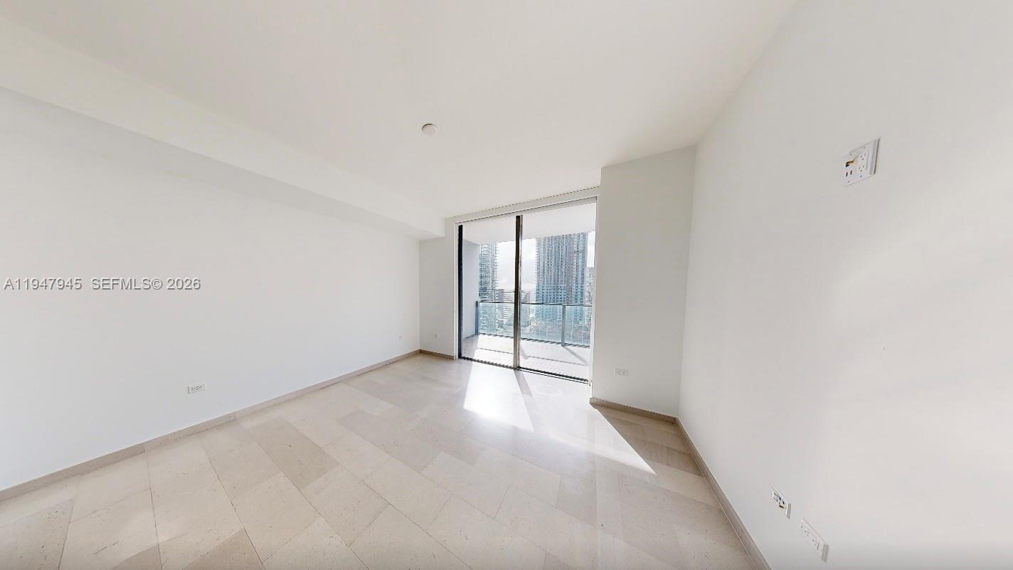 REACH CONDO - Residential