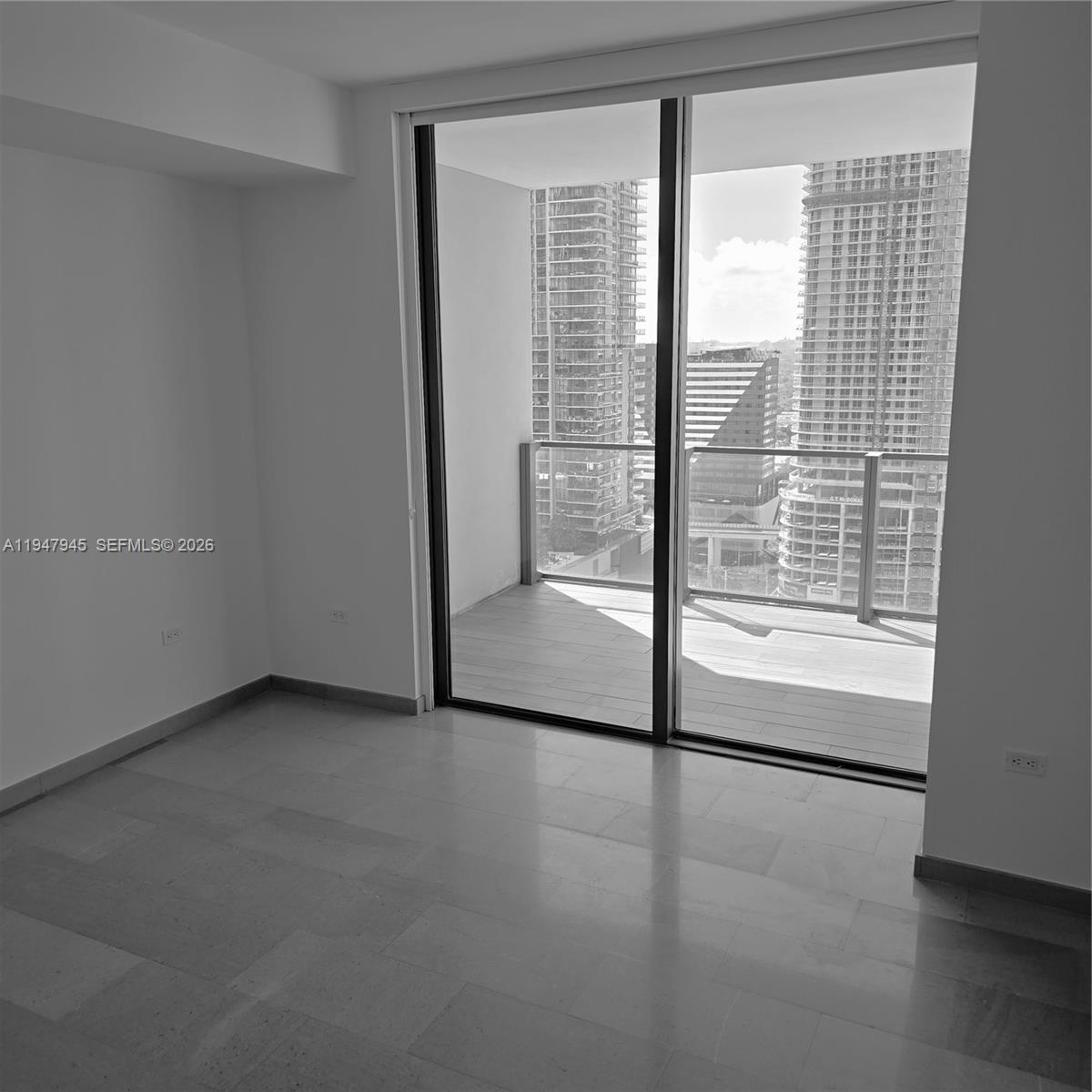 REACH CONDO - Residential