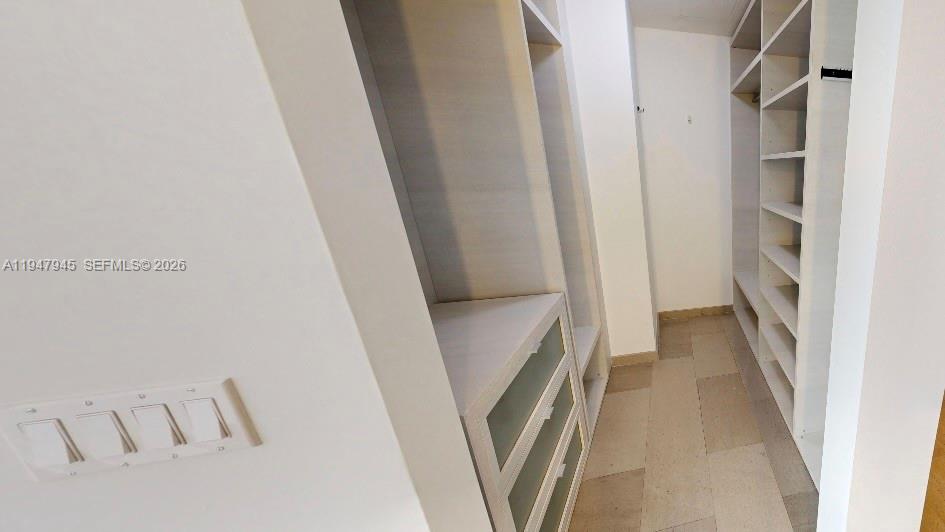 REACH CONDO - Residential