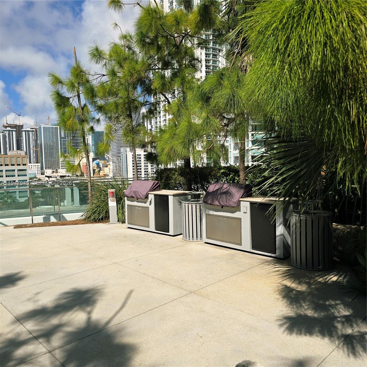 REACH CONDO - Residential