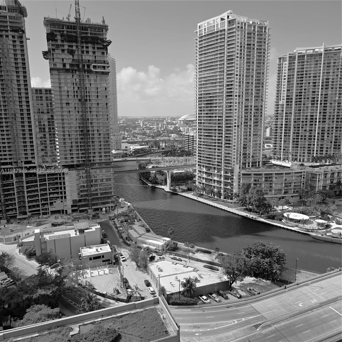 REACH CONDO - Residential