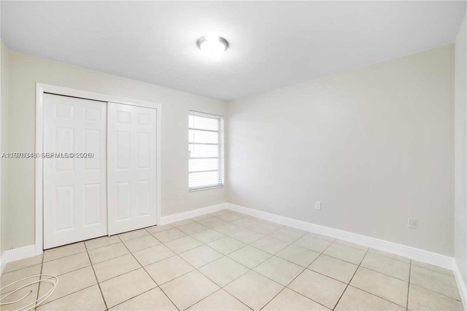 KENDALE LAKES NORTH SEC 1 - Residential Lease