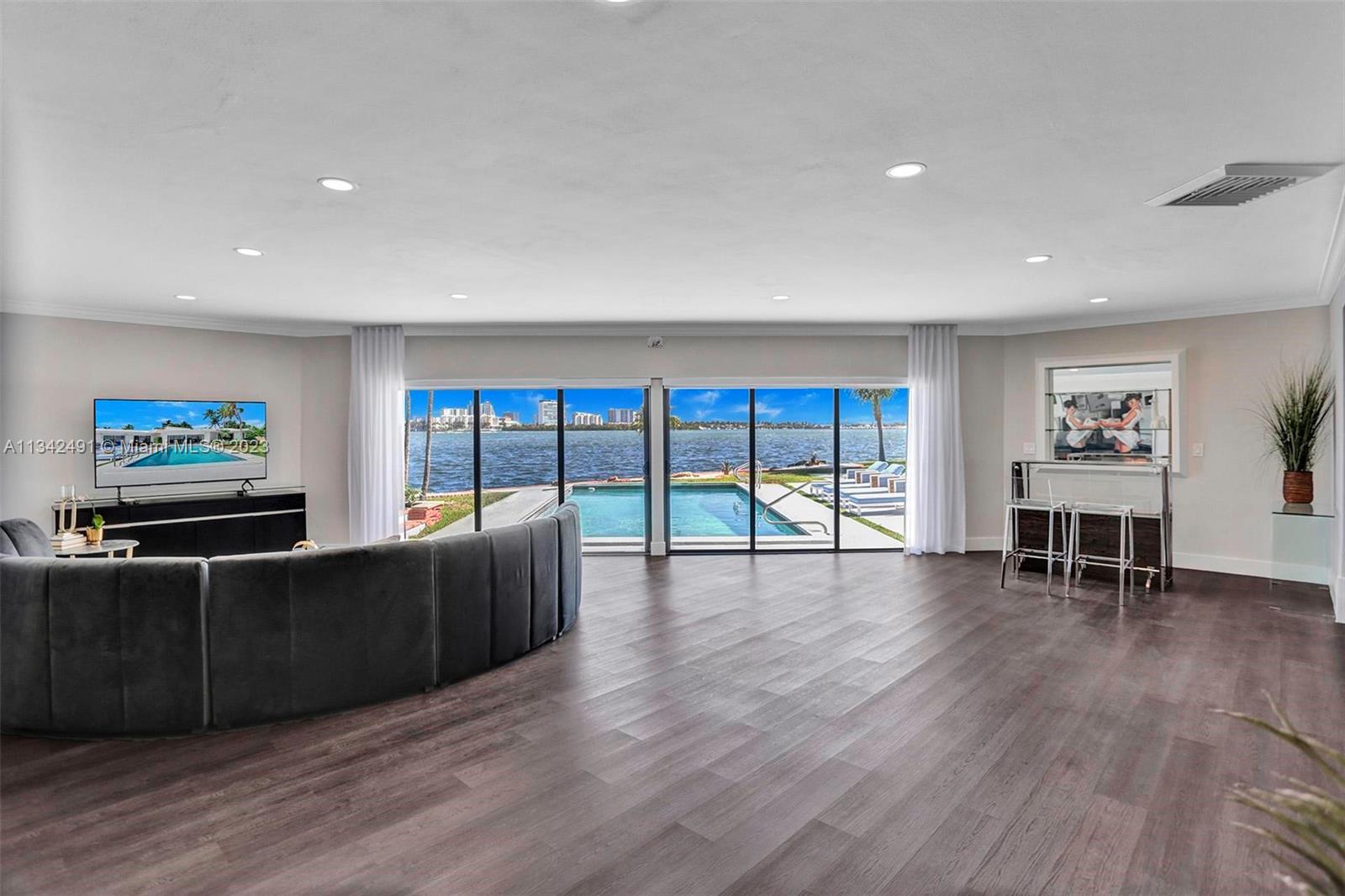 AMD PL BISCAYNE PINES - Residential Lease