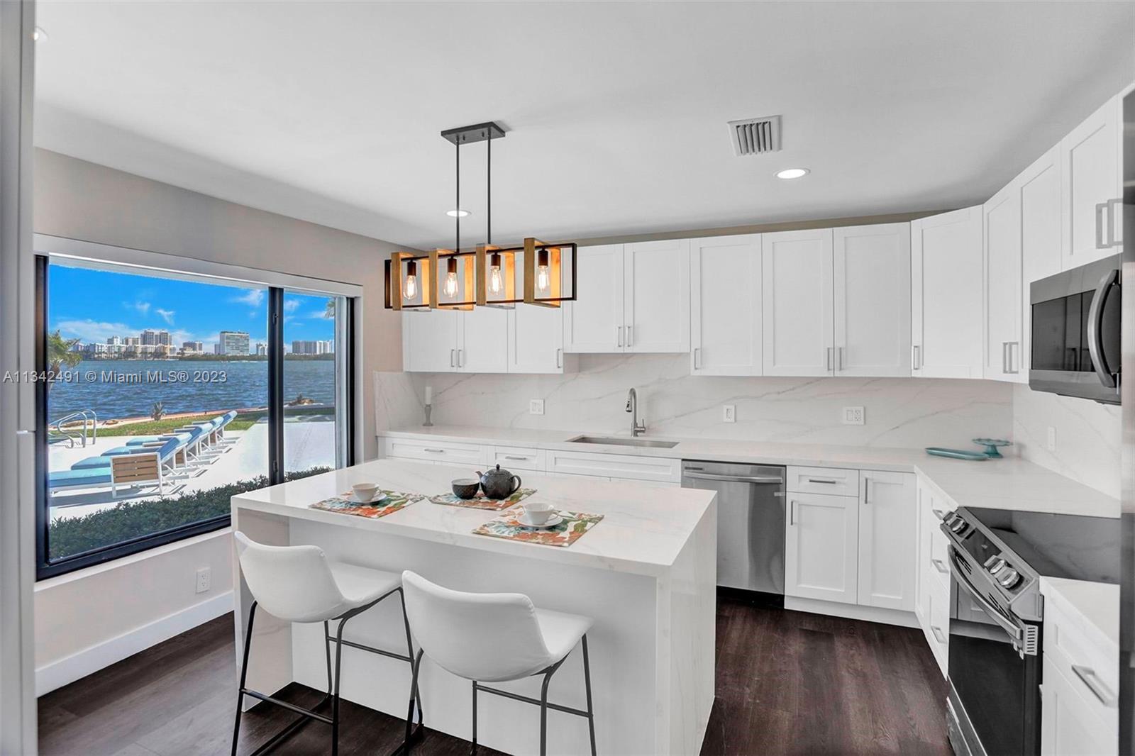 AMD PL BISCAYNE PINES - Residential Lease