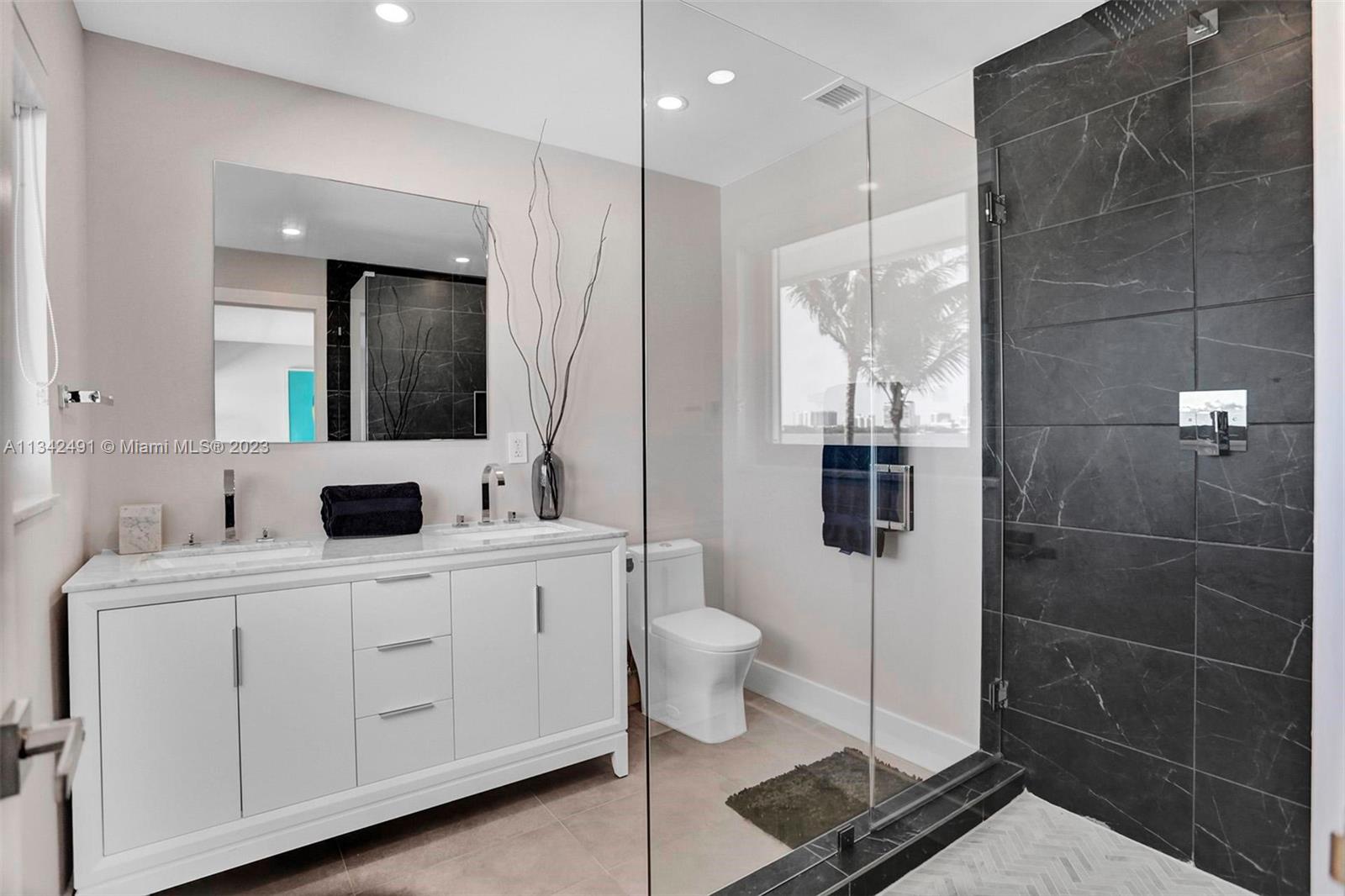 AMD PL BISCAYNE PINES - Residential Lease