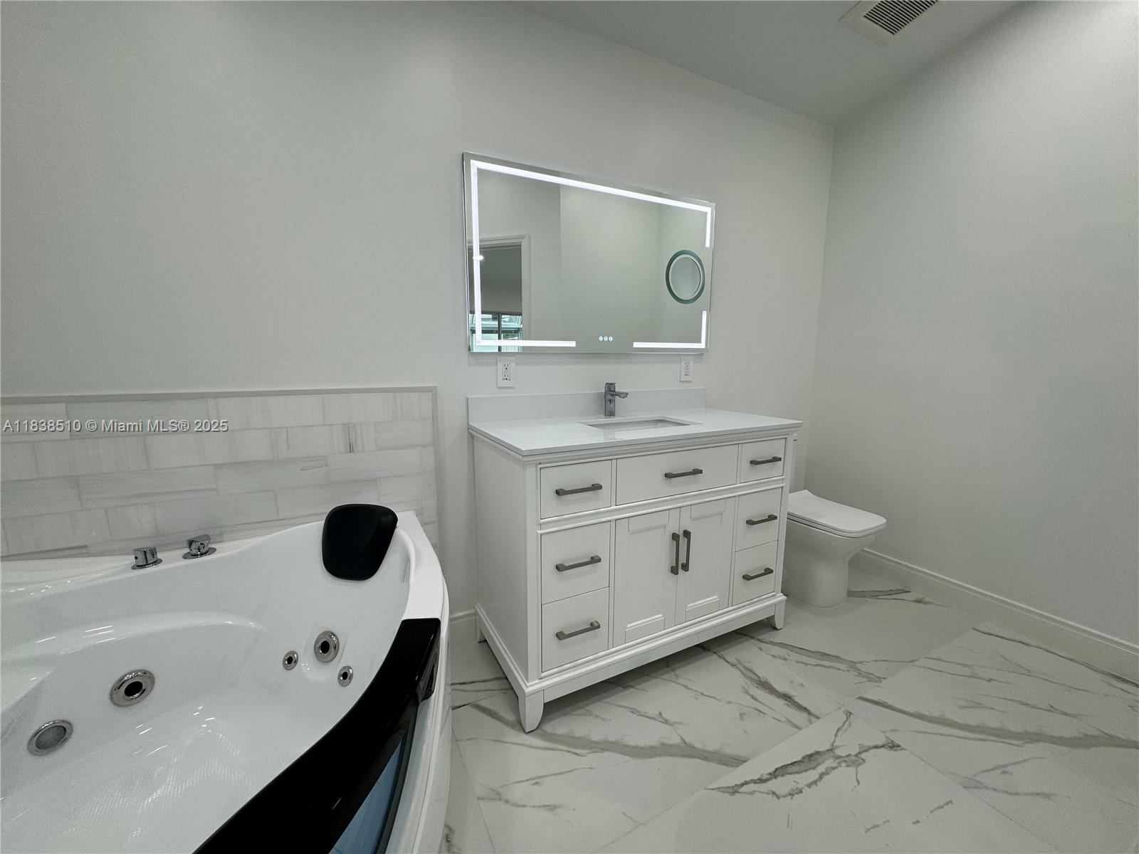 West Lake Village - Residential