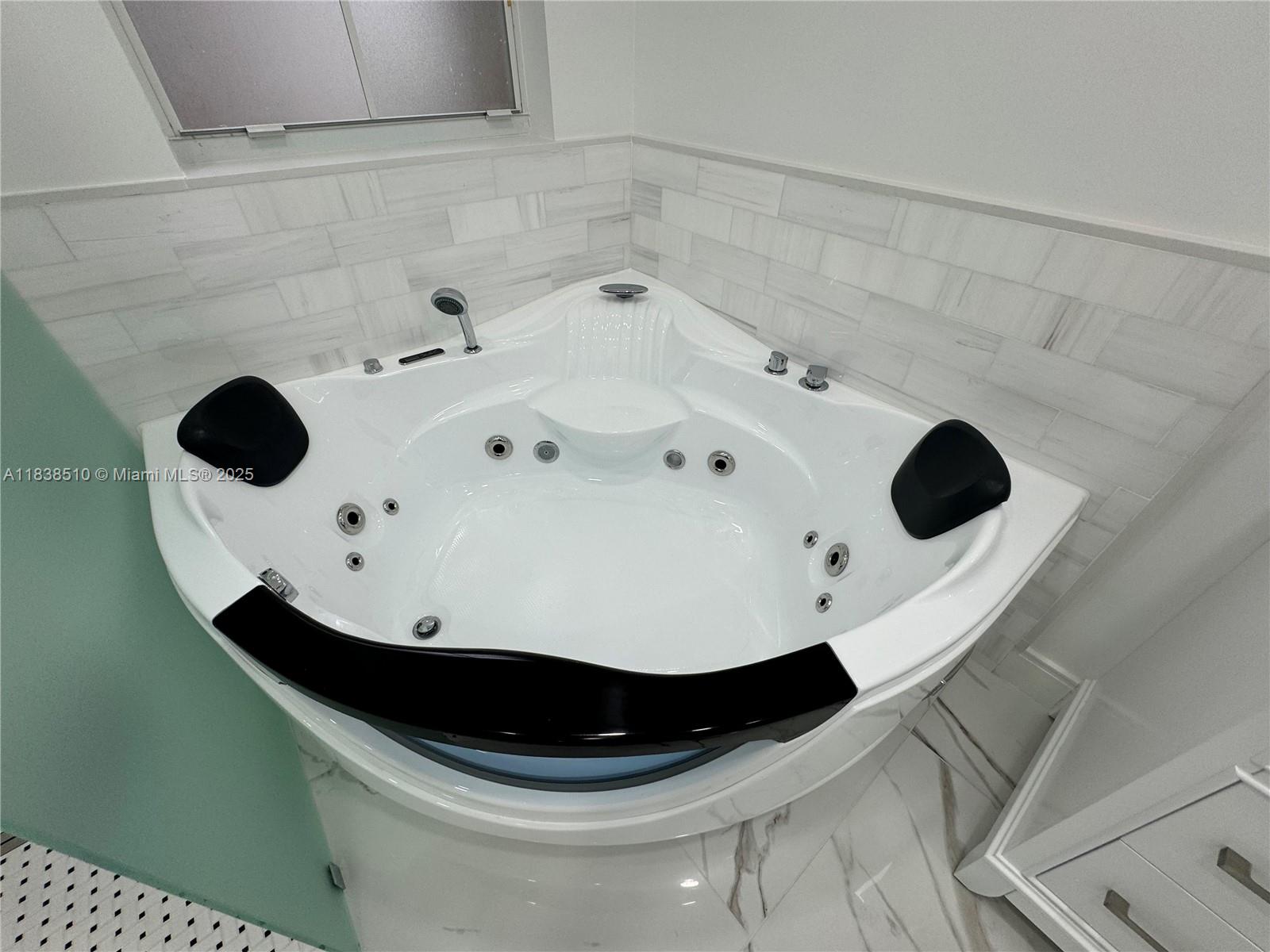 West Lake Village - Residential