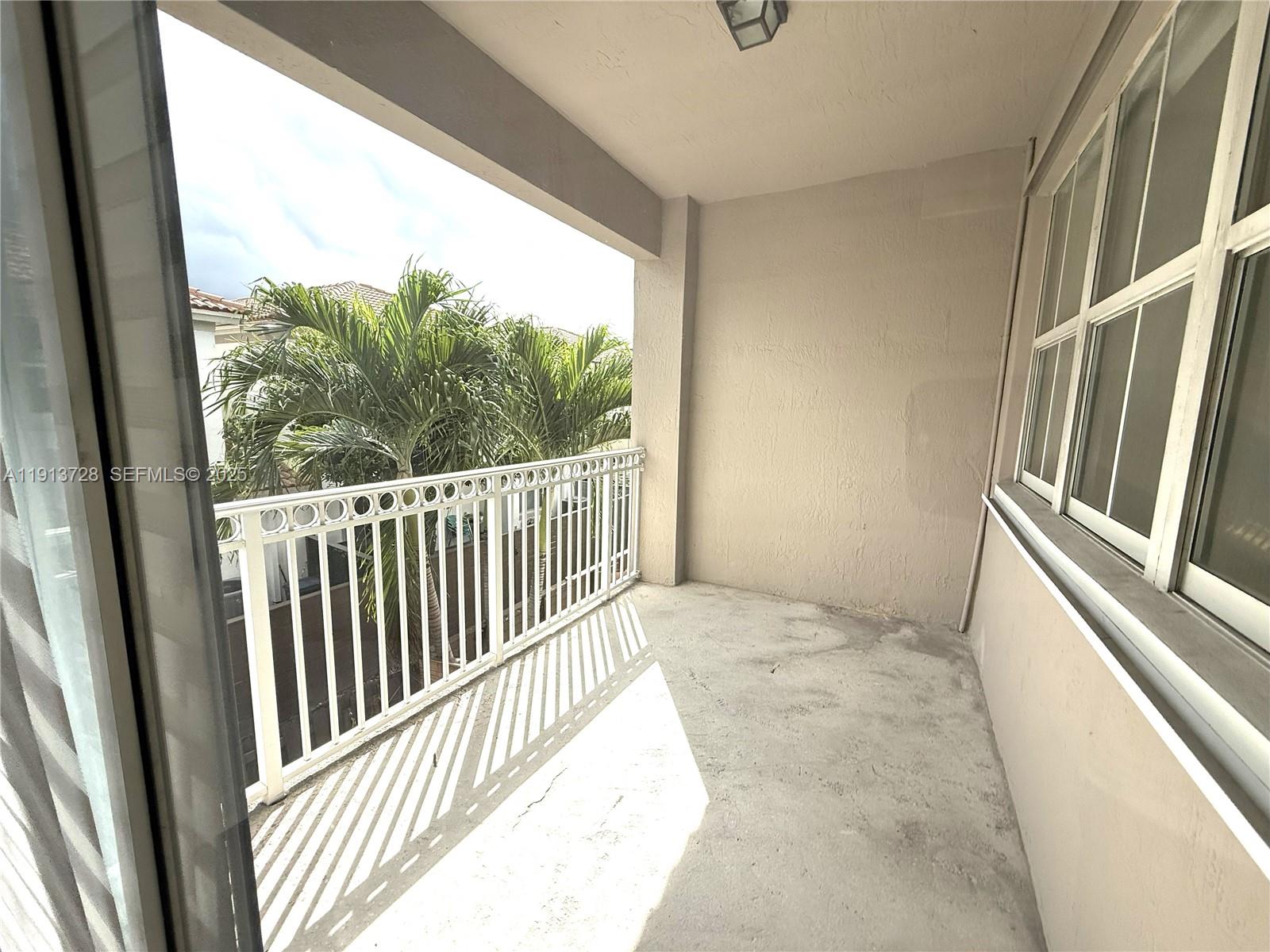 ISLANDS AT DORAL - Residential Lease