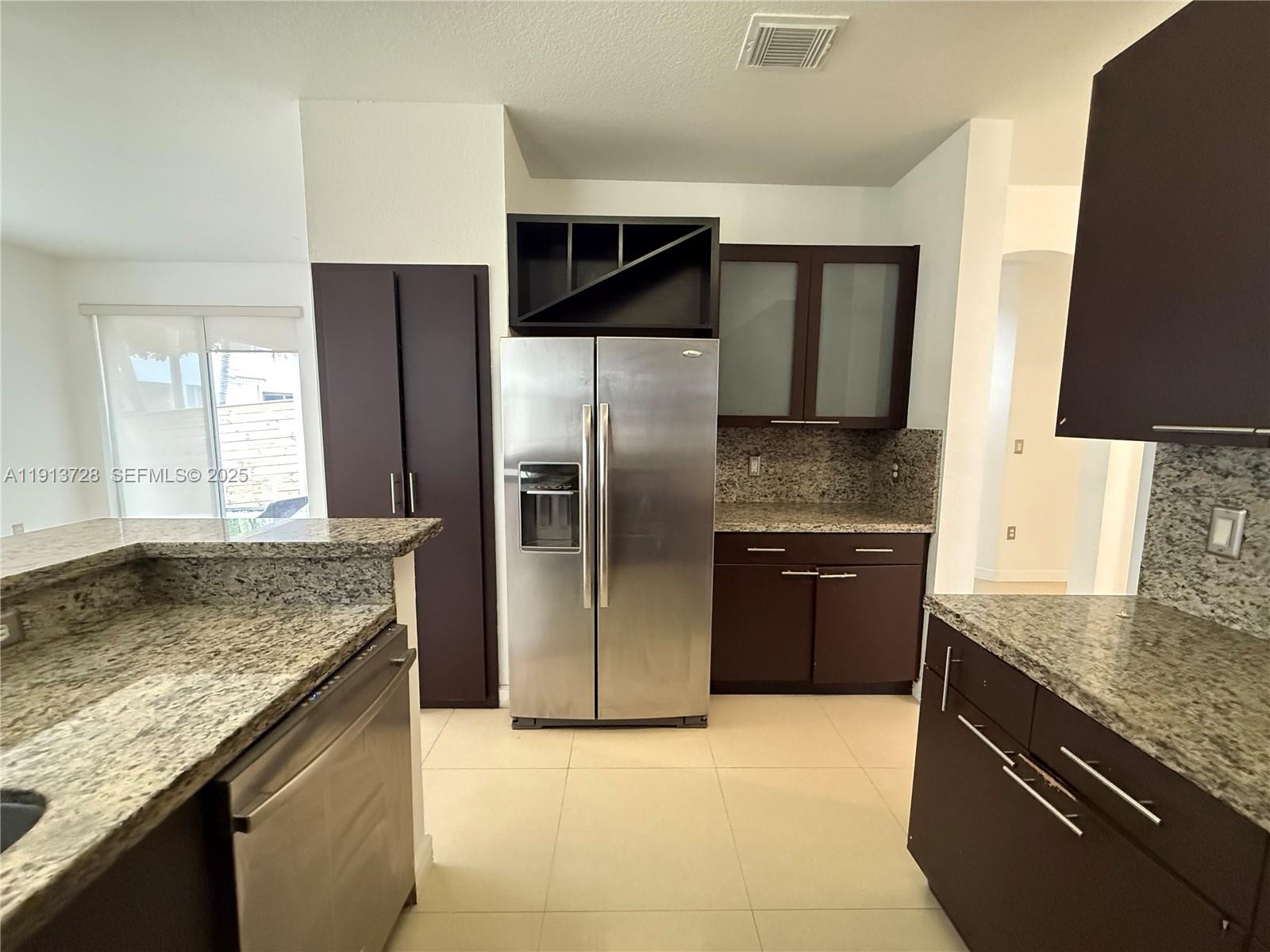 ISLANDS AT DORAL - Residential Lease