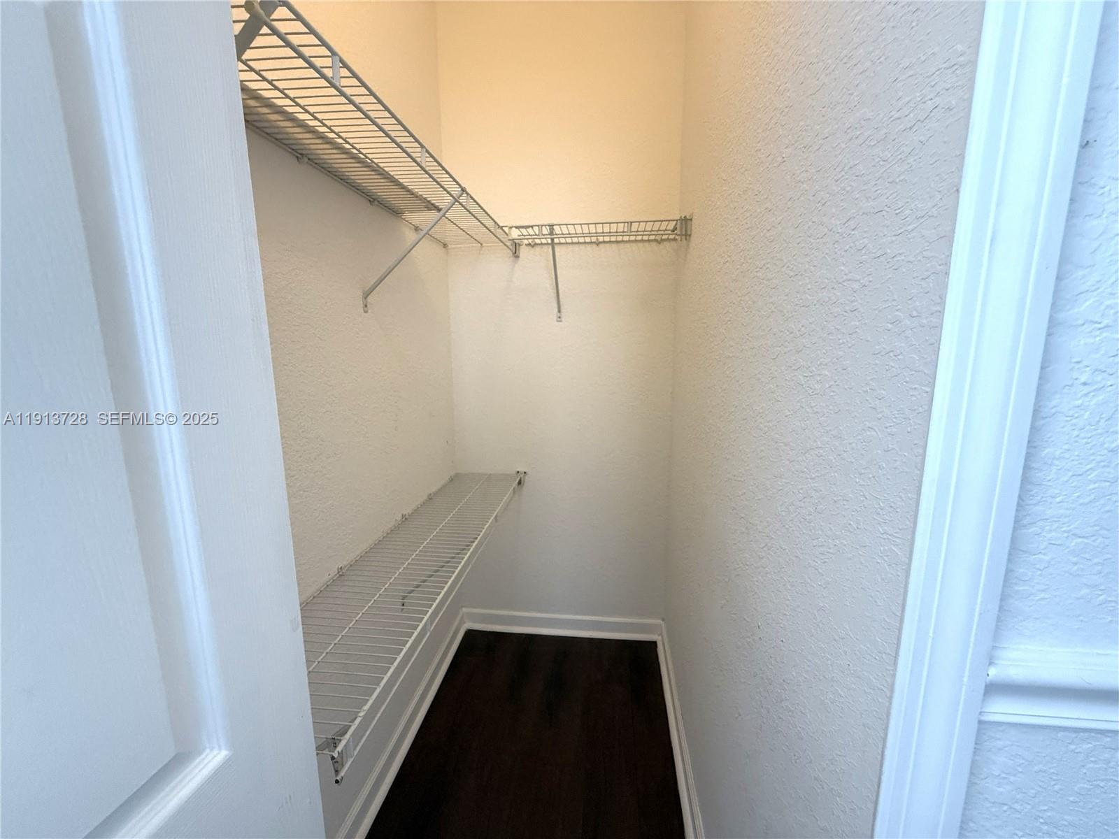 ISLANDS AT DORAL - Residential Lease