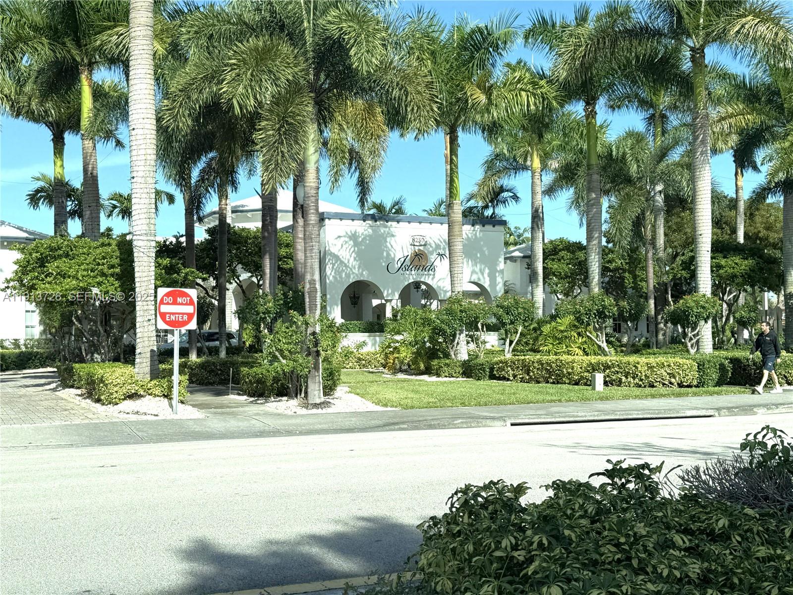 ISLANDS AT DORAL - Residential Lease