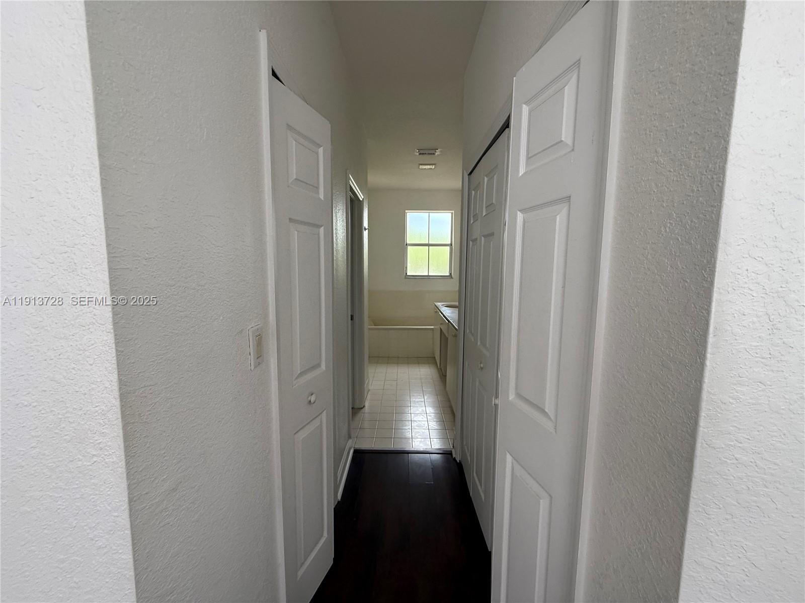 ISLANDS AT DORAL - Residential Lease