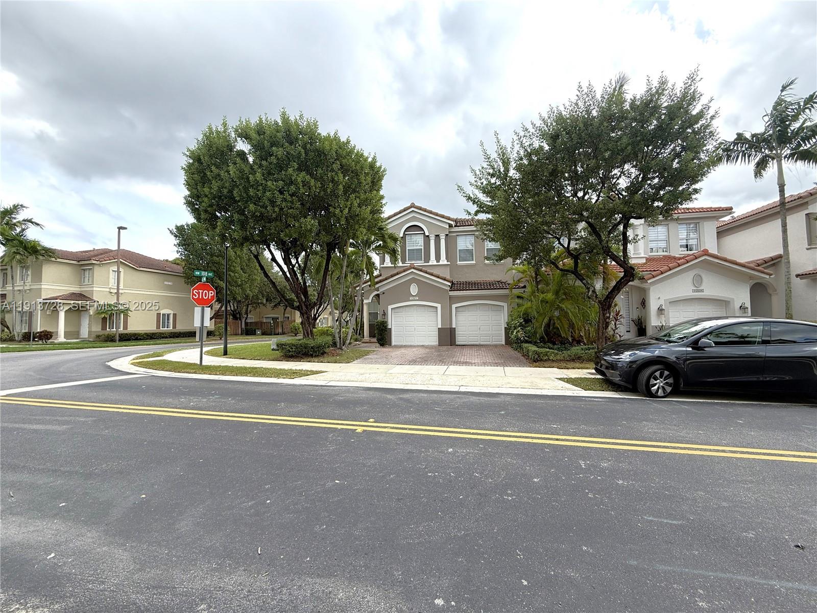 ISLANDS AT DORAL - Residential Lease