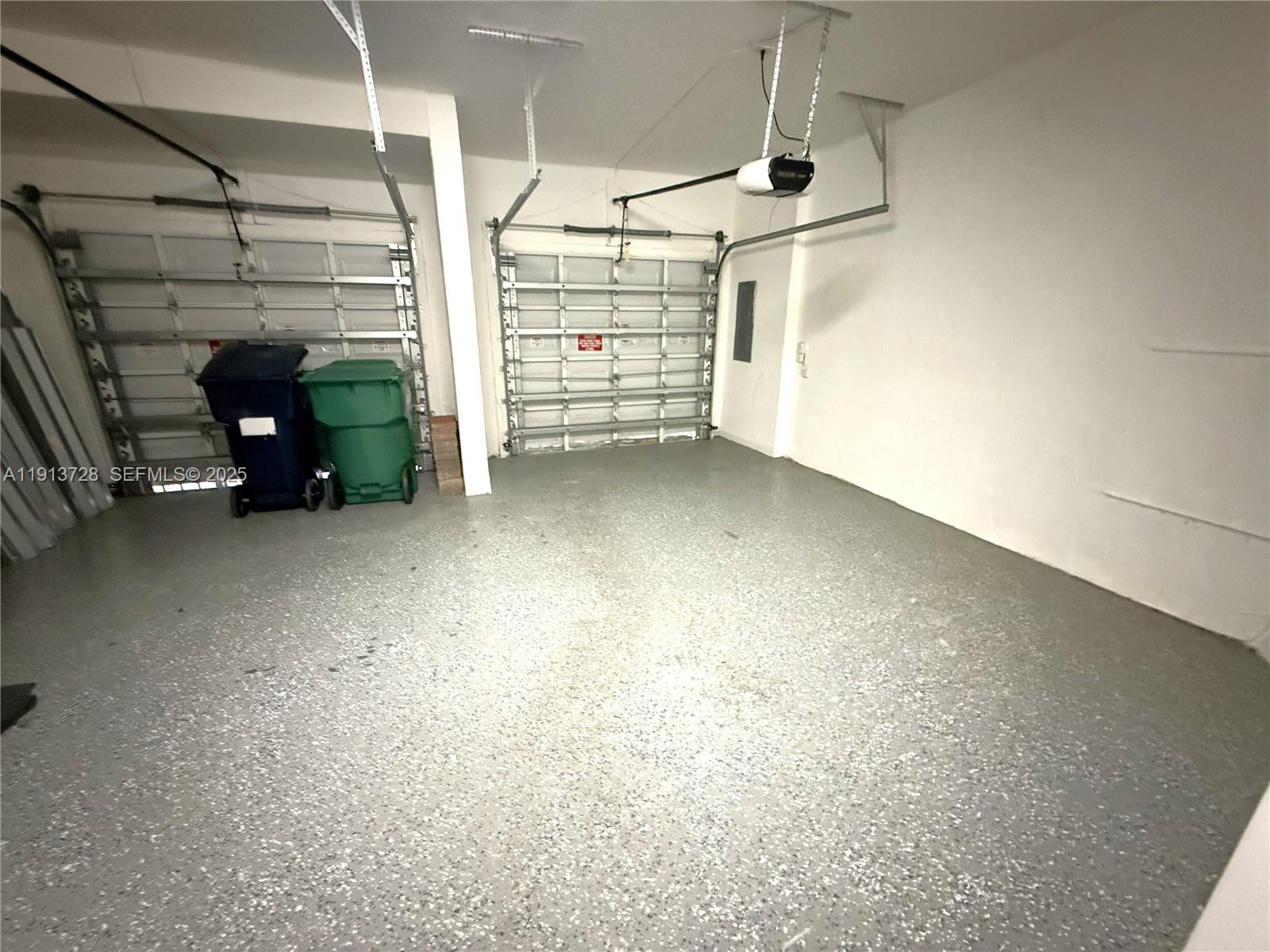 ISLANDS AT DORAL - Residential Lease