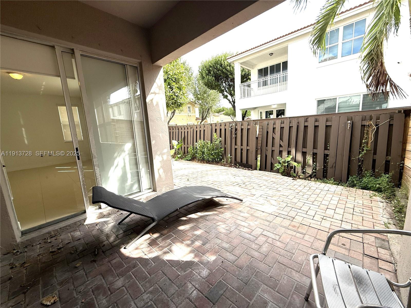 ISLANDS AT DORAL - Residential Lease