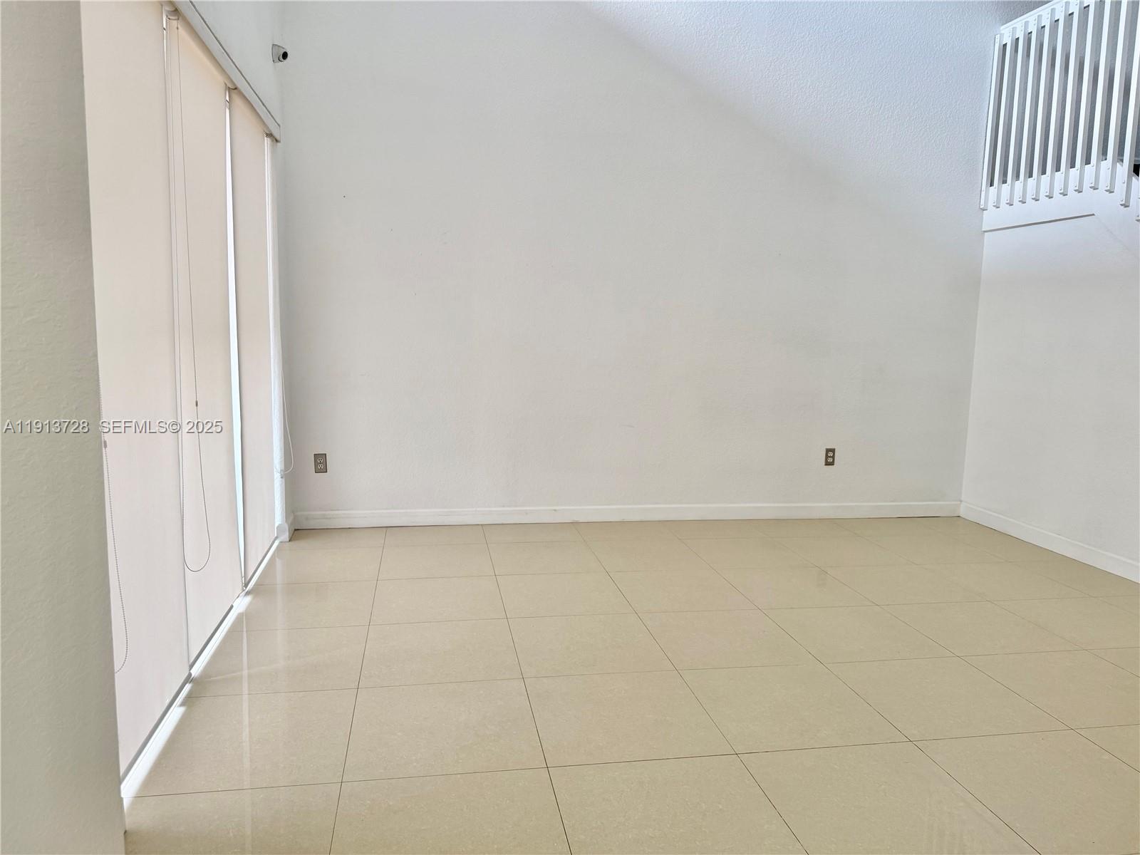 ISLANDS AT DORAL - Residential Lease