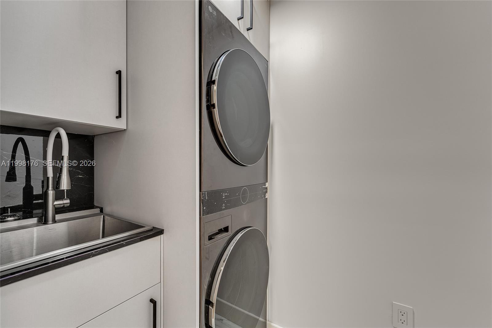 OCEANSIDE AT FISHER ISLAND - Residential