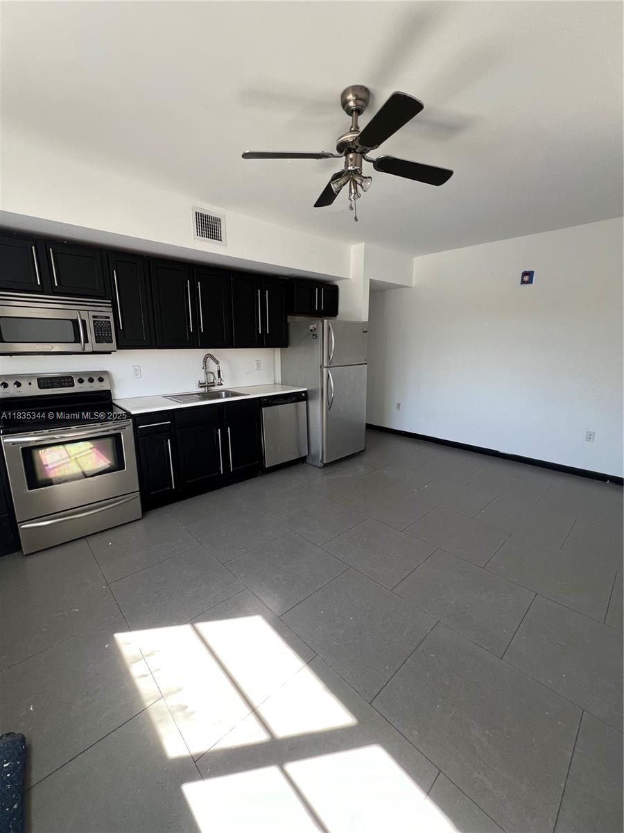 1876 SW 11th Ter 306
