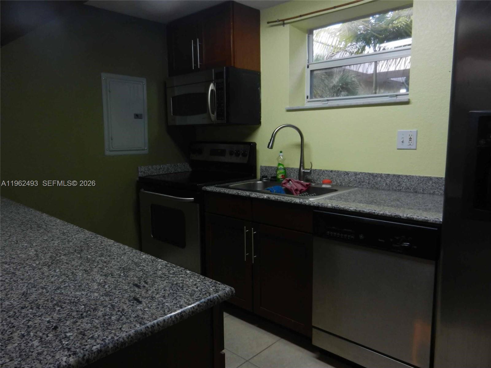 PALMS OF PINECREST CONDO - Residential Lease