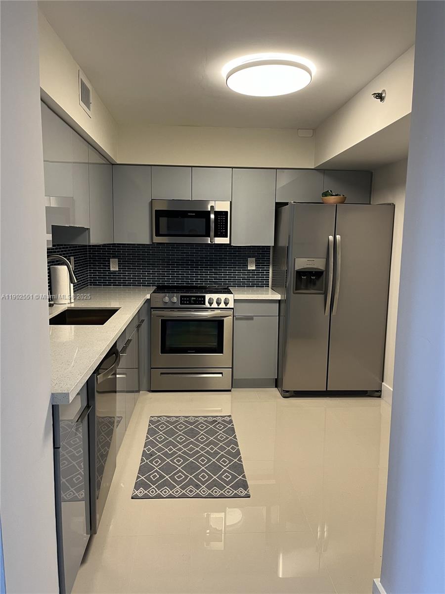 MYSTIC POINTE CONDO NO ON - Residential Lease