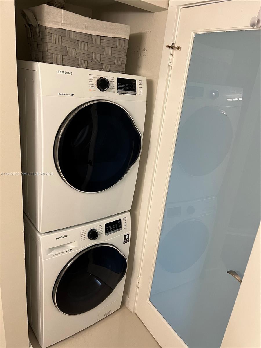 MYSTIC POINTE CONDO NO ON - Residential Lease