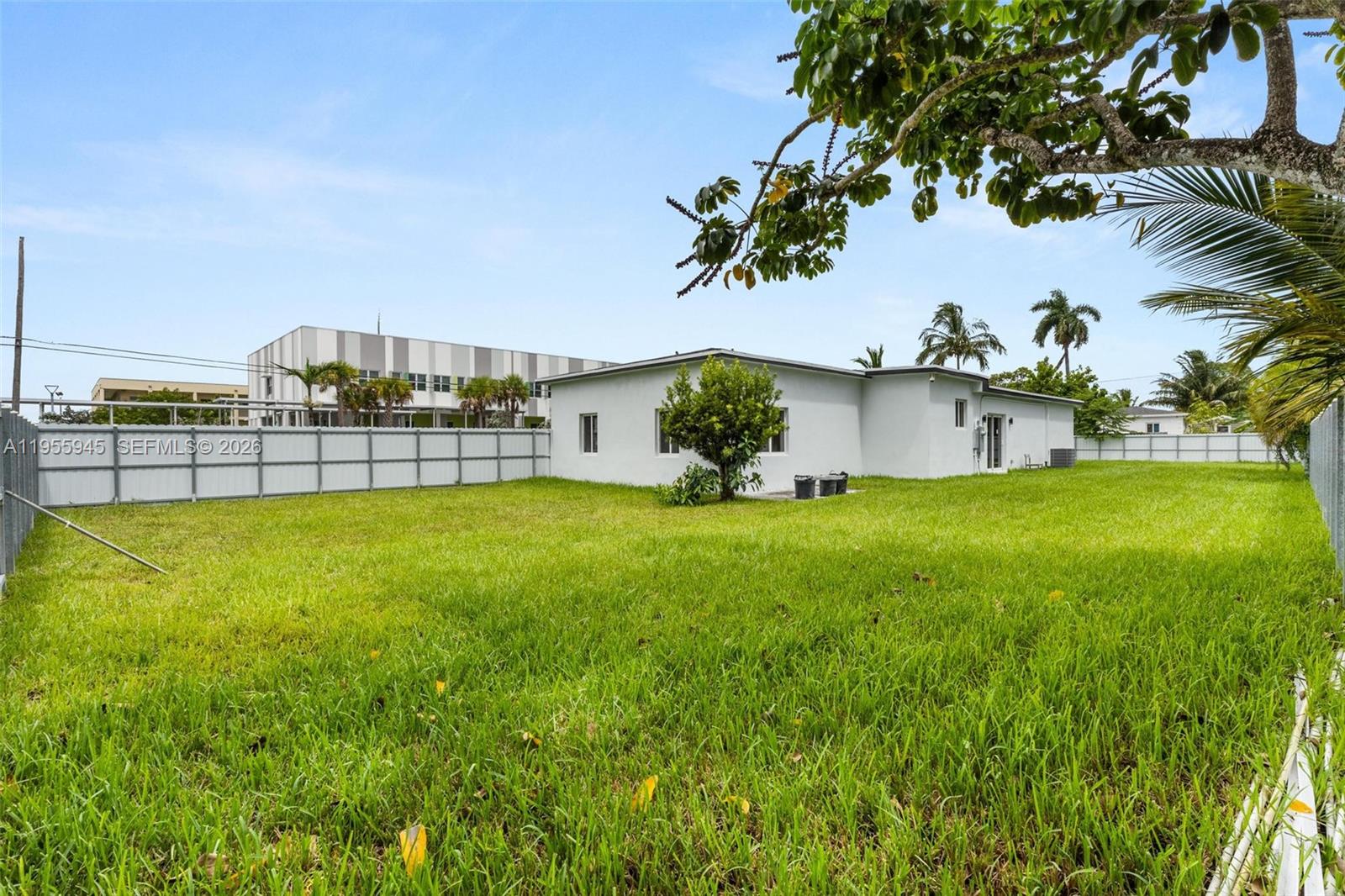 BISCAYNE GARDENS SEC E PA - Residential